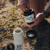 BARE PERFORMANCE NUTRITION bebida servida en vaso refrescante para rehidratación inmediata