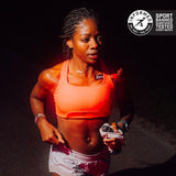 BARE PERFORMANCE NUTRITION atleta con botella hidratada, uso durante entrenamiento