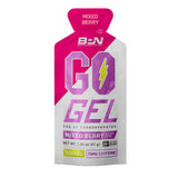 BARE PERFORMANCE NUTRITION gel junto a zapatillas en escenario de entrenamiento