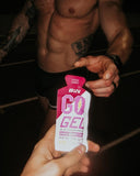 BARE PERFORMANCE NUTRITION sobre en mano muestra tamaño práctico para llevar