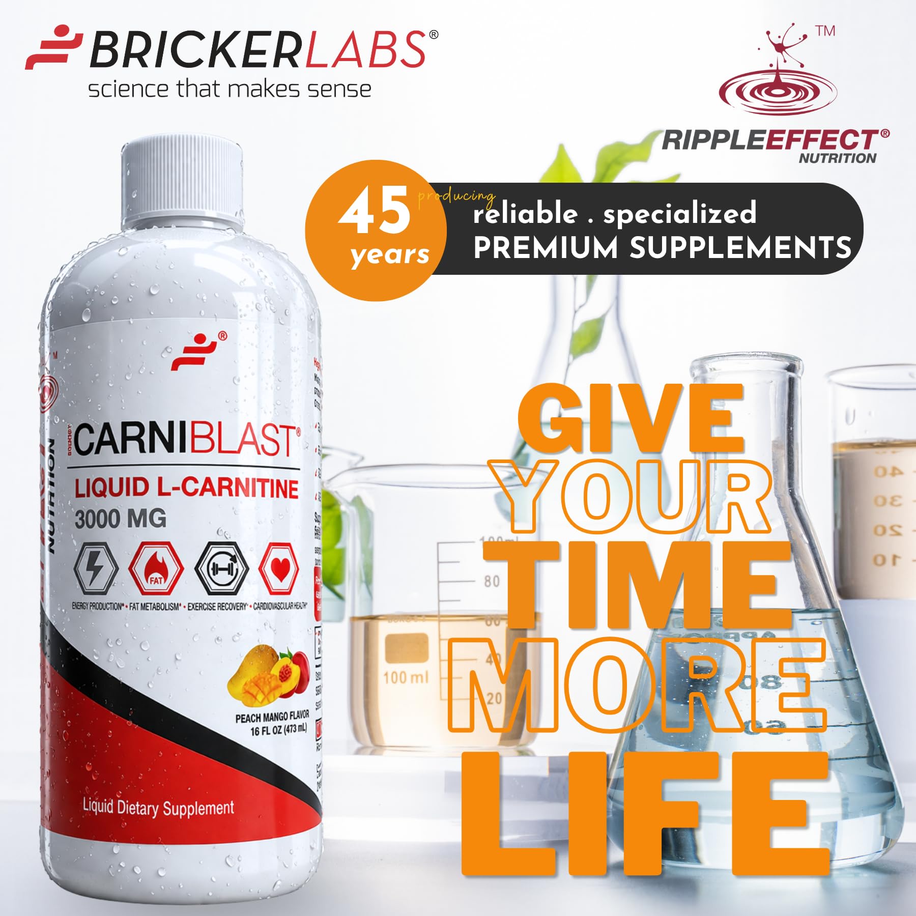 Bricker Labs atleta sosteniendo la botella tras entrenar, apoyo conveniente para recuperación