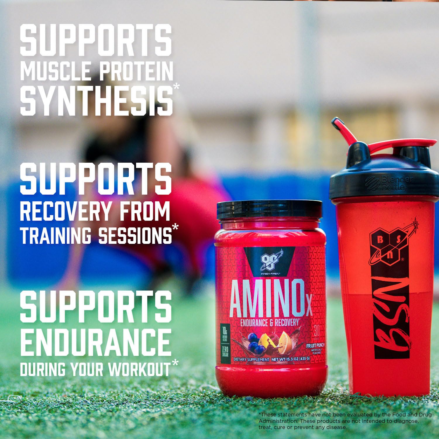 Vaso con AMINOx mezclado de BSN listo para beber durante entrenamiento