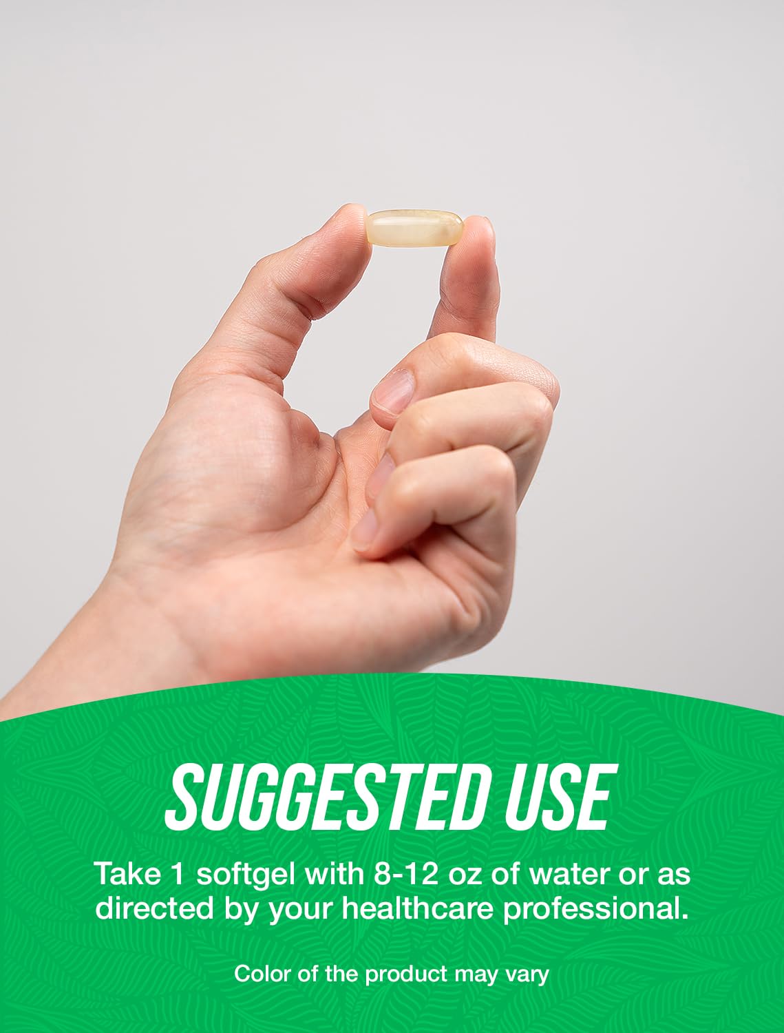 BulkSupplements softgel en la mano para comparar tamaño y confirmar dosificación cómoda