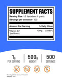 BulkSupplements detalle de textura del polvo de biotina, mezcla homogénea fácil