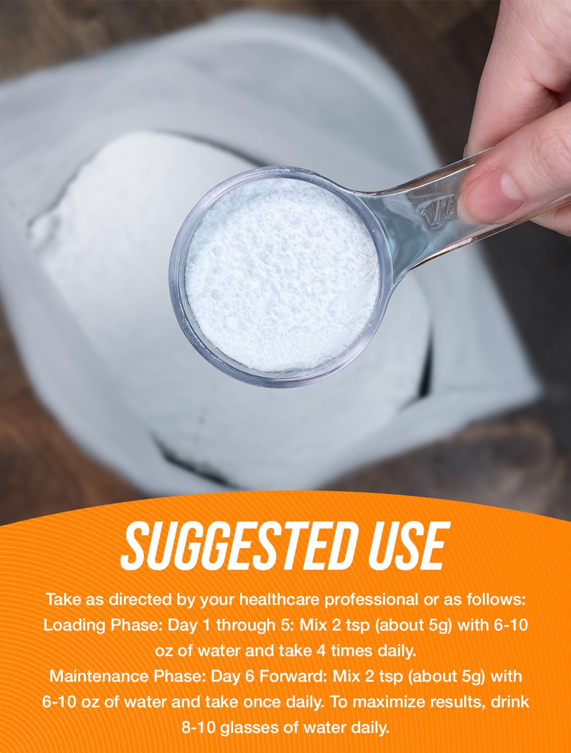 Envase de BulkSupplements con comparación de tamaño para visualización de cantidad útil