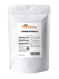 BulkSupplements envase 500 g junto a objeto para comparar tamaño