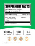BulkSupplements detalle de una cápsula vegana de Maca Root mostrando formato y facilidad de ingesta