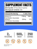 BulkSupplements textura del polvo de ascorbato de sodio en primer plano, fácil disolución