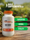 BulkSupplements comparación de tamaño junto a moneda, ilustra dosis visualmente
