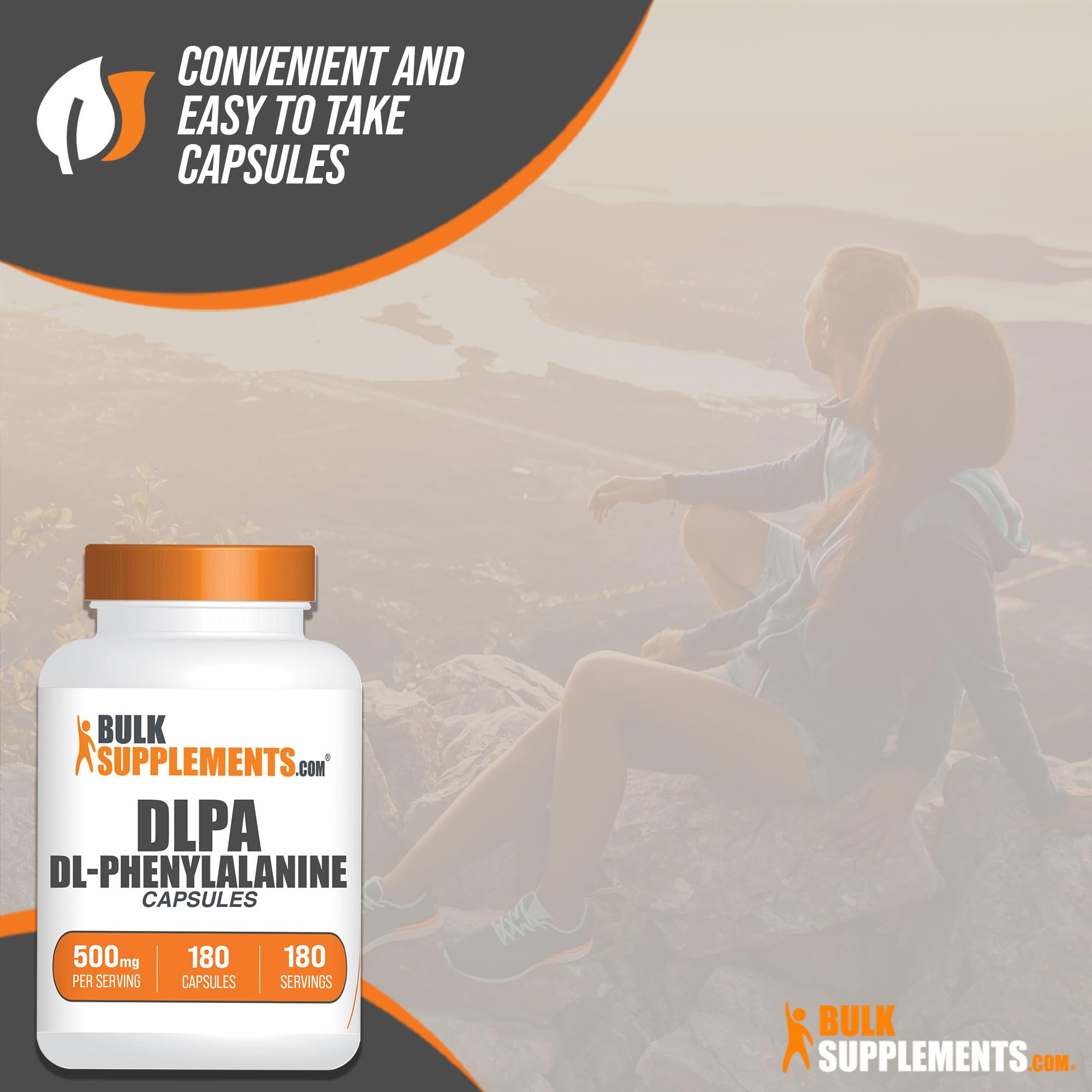 BulkSupplements cápsula DLPA junto a un vaso de agua en rutina matutina