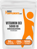 BulkSupplements envase frontal de Vitamin D3 mostrando formato a granel y claridad