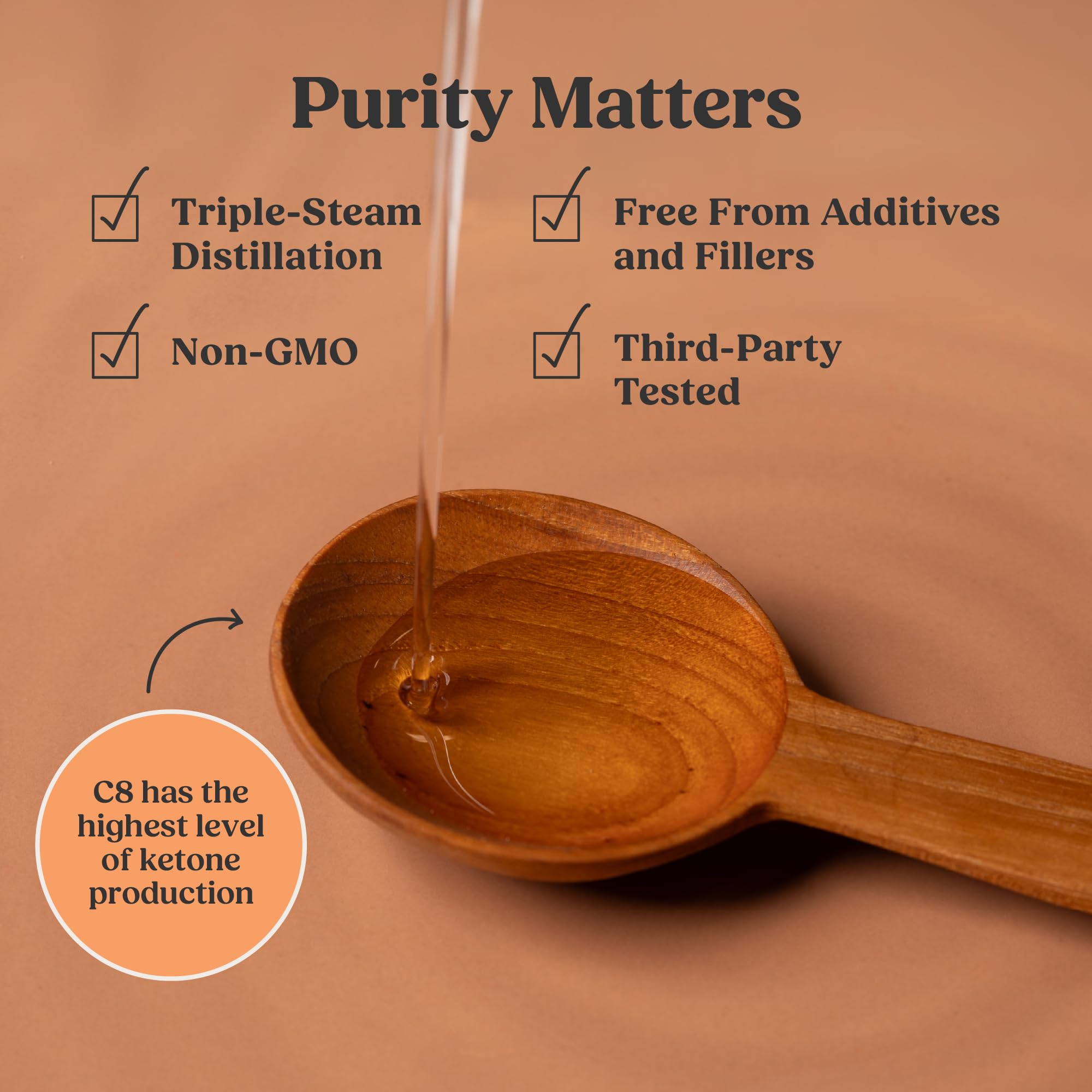 Bulletproof cucharada de aceite C8 mostrando textura limpia