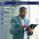 Buried Treasure comparación de tamaño en mano mostrando la capacidad 16 oz útil