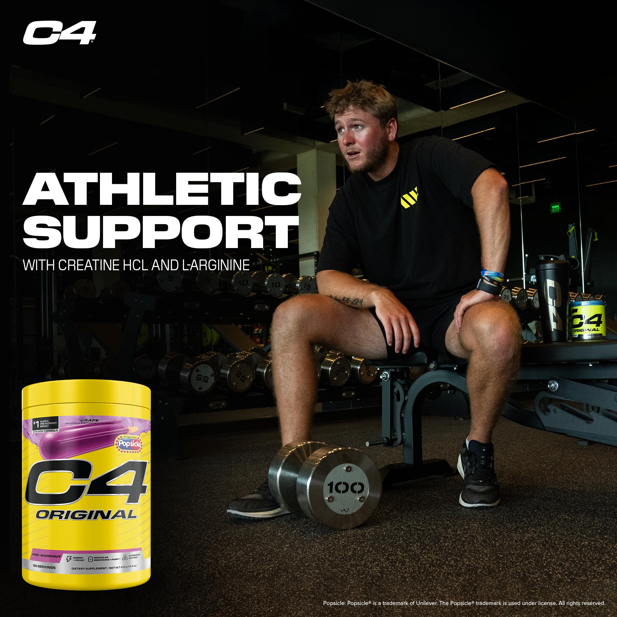 C4 Cellucor mezclado en vaso con hielo listo para beber antes del entrenamiento