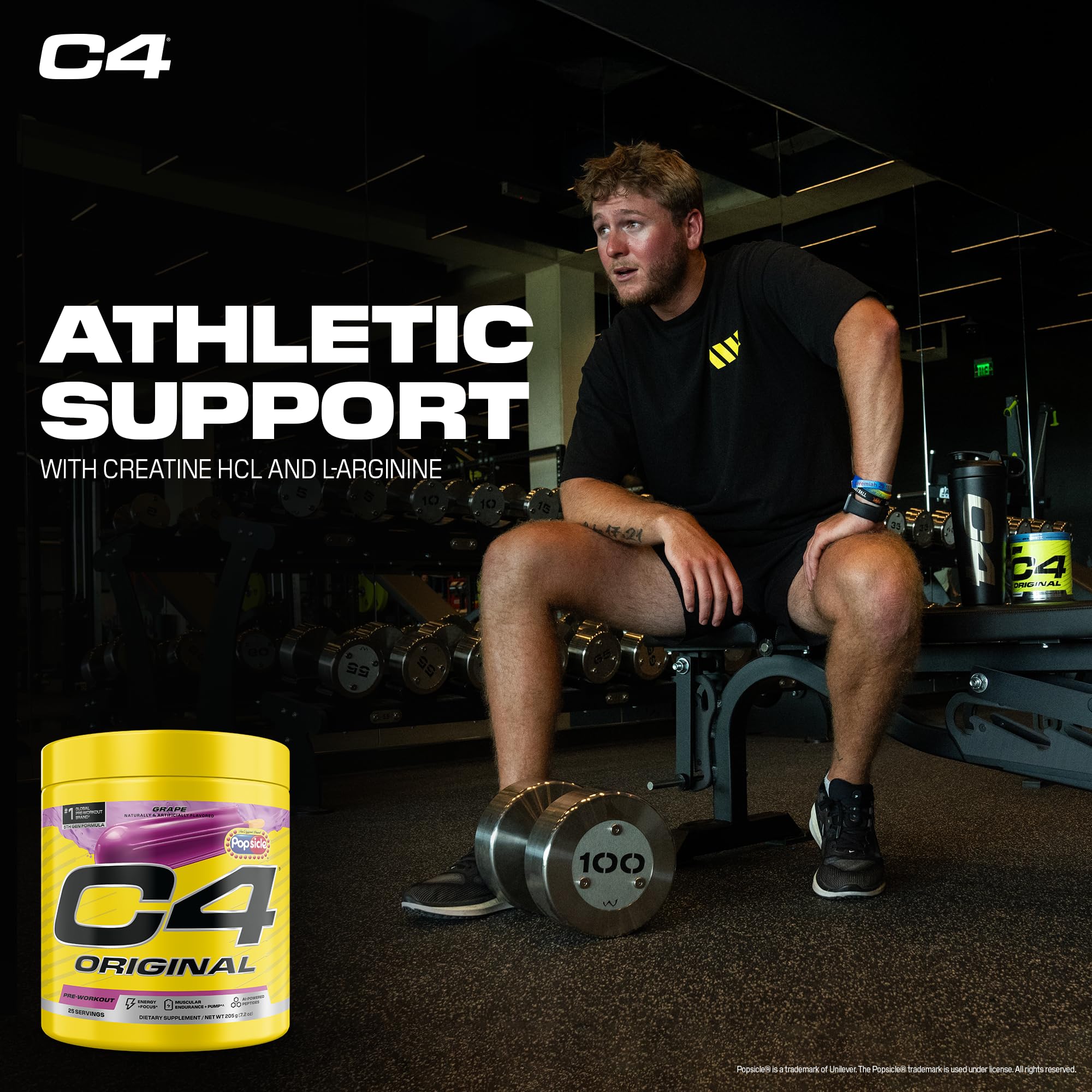 C4 midiendo y mezclando en botella para preparación pre-entrenamiento eficaz