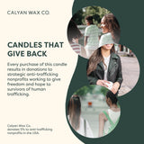 Calyan Wax Co. vela en sala realzada por luz natural para uso cotidiano