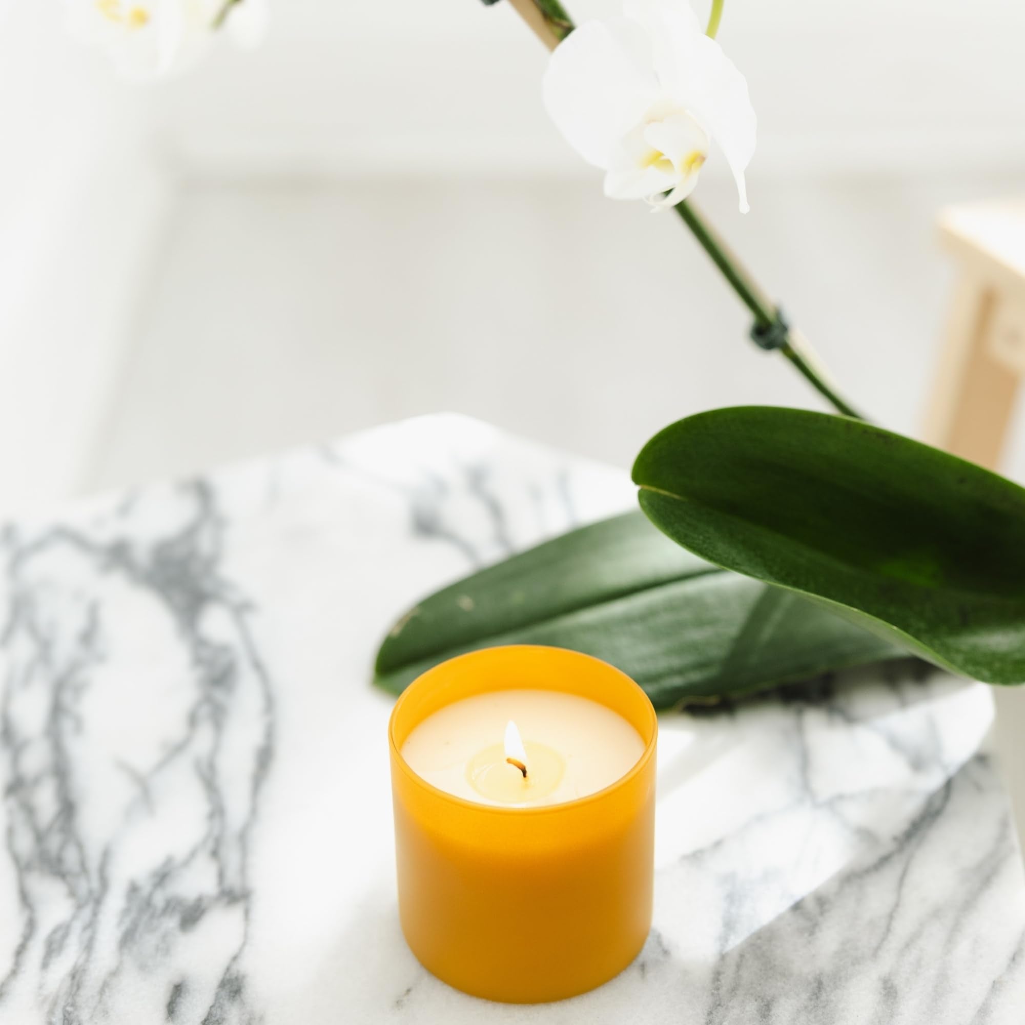 Calyan Wax Co. vela envuelta como regalo, opción con impacto social
