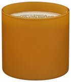 Calyan Wax Co. vela encendida creando ambiente cálido y acogedor
