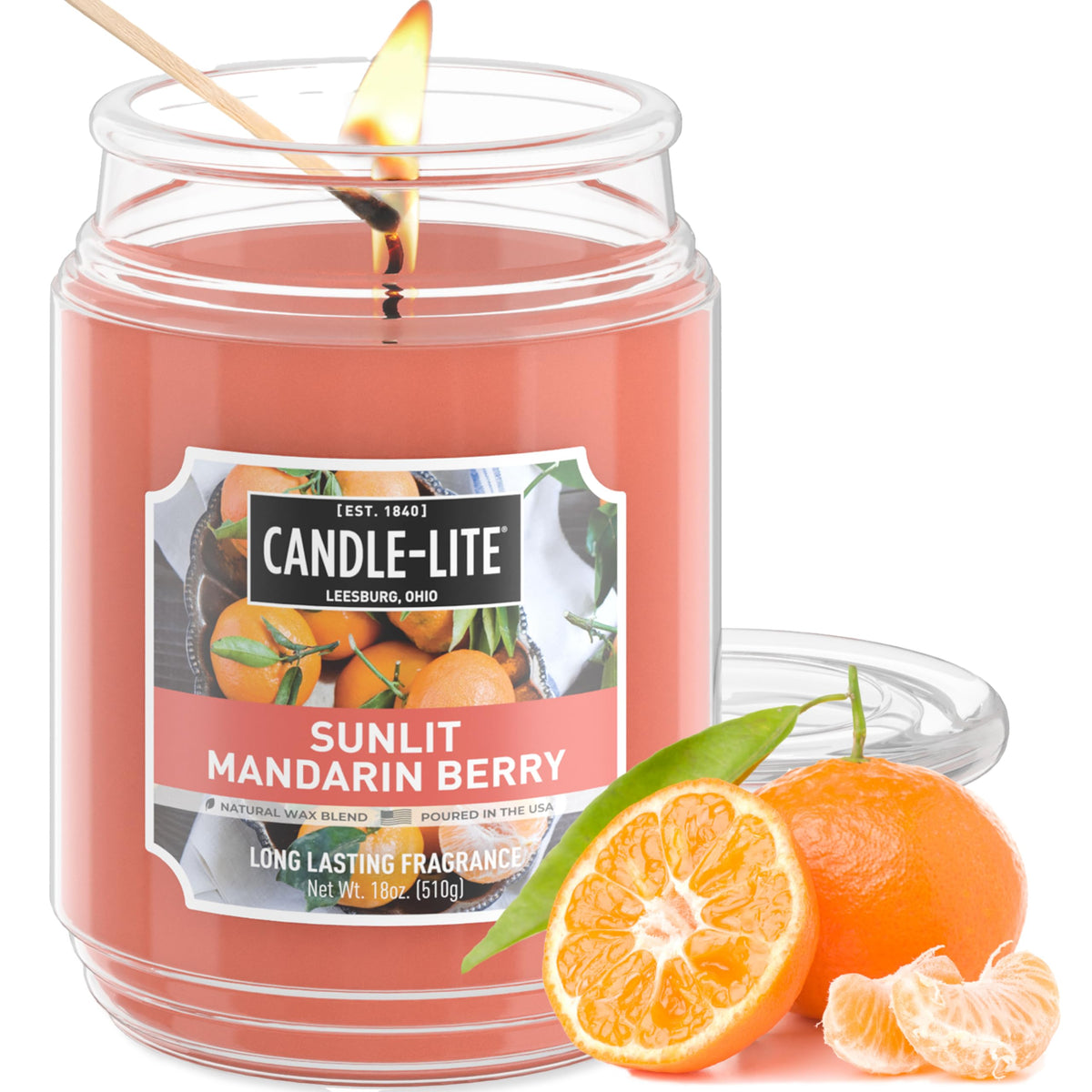 CANDLE-LITE vela Sunlit Mandarin Berry vista frontal con jarra, aporta aroma inmediato