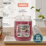Candle-lite primer plano de la cera roja que revela la textura uniforme y duradera