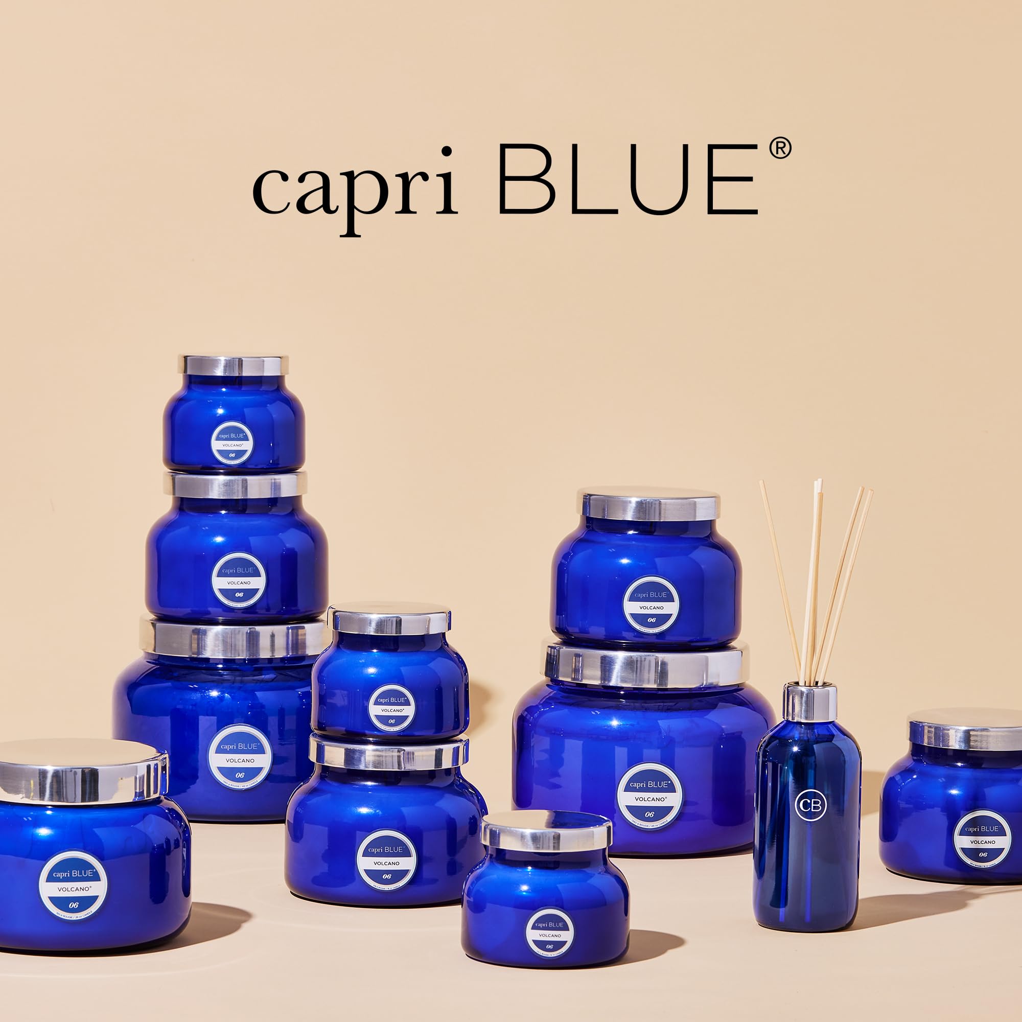 Capri Blue en baño decorado creando atmósfera fresca y floral.