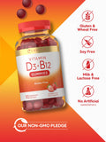 Primer plano de la etiqueta nutricional de Carlyle con dosis de D3 y B12 visible