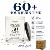 CEDAR CRATE MARKET etiqueta "Turning 30 Twice" cercana que genera conversación