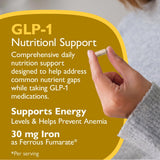 Celebrate Bariatric Supplements en cocina con desayuno ligero mostrando uso en rutina diaria saludable