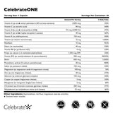 Celebrate Vitamins mano sosteniendo cápsula enfatizando fácil deglución