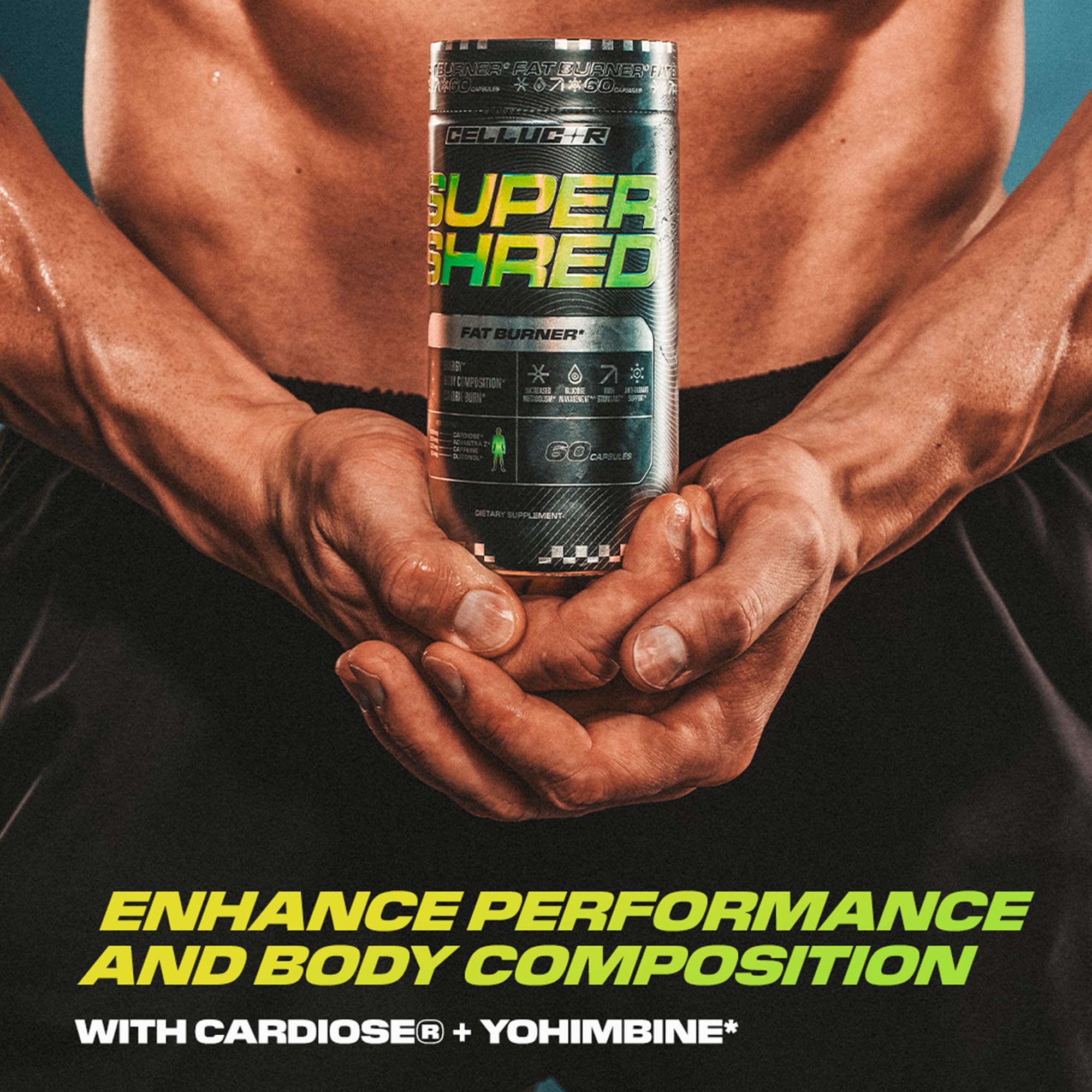 Cellucor cápsulas en mano para comparar tamaño y facilidad