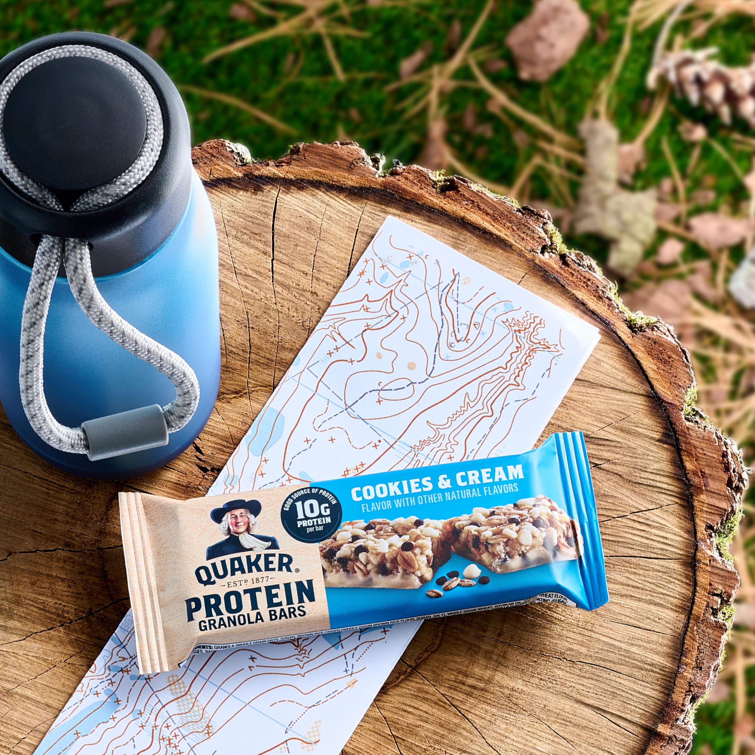 Chewy Quaker barrita en mano para mostrar tamaño y porción práctica