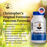 Christopher's Original Formulas cápsula en mano para referencia de tamaño