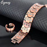 Cigmag pulsera en entorno formal, complemento masculino sofisticado