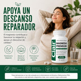 Clair Magnesio cápsula junto a libro y luz tenue para relajación nocturna