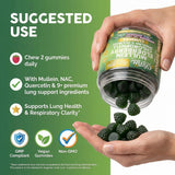 Clean Nutraceuticals gomitas sobre hojas y frutas que enfatizan origen natural