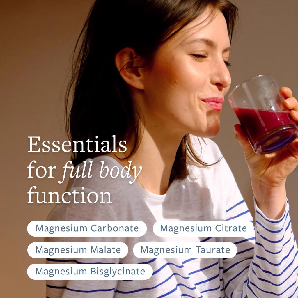 Clean Program vaso con bebida berry disuelta, fácil preparación y sin posos