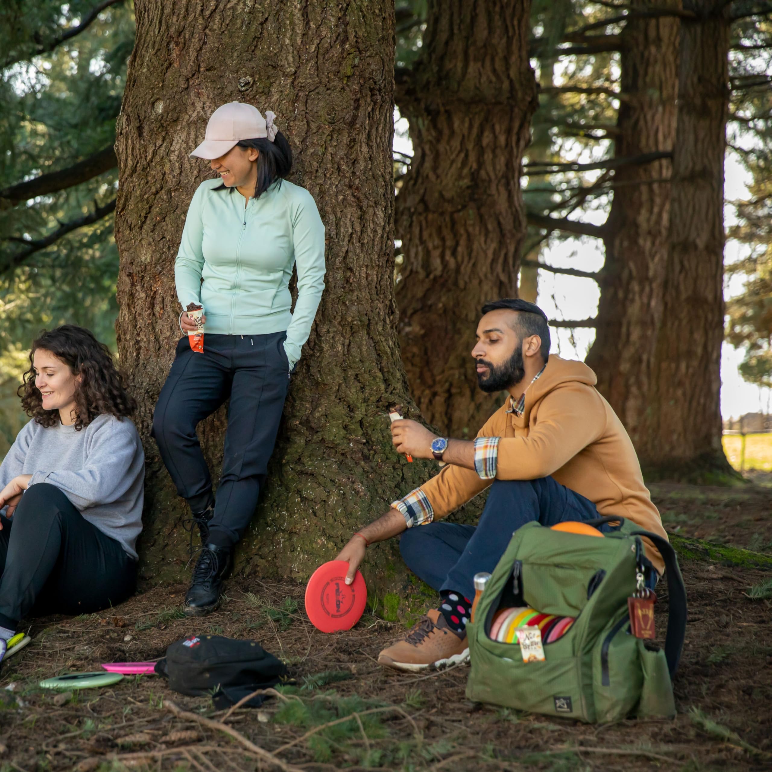 CLIF Bar ambientación en camping como snack práctico y sabroso