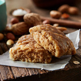 CLIF Bar corte transversal que muestra relleno cremoso de mantequilla de cacahuate