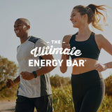 CLIF Bar barrita en mano para comparar tamaño y conveniencia portátil