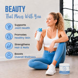 Collagen For Her cucharada de polvo añadida a batido nutritivo