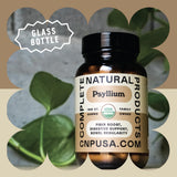 Complete Natural Products cápsula sobre la palma para comparar tamaño