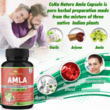 Cona Nature botella junto a objetos para comparar el tamaño y cantidad de cápsulas