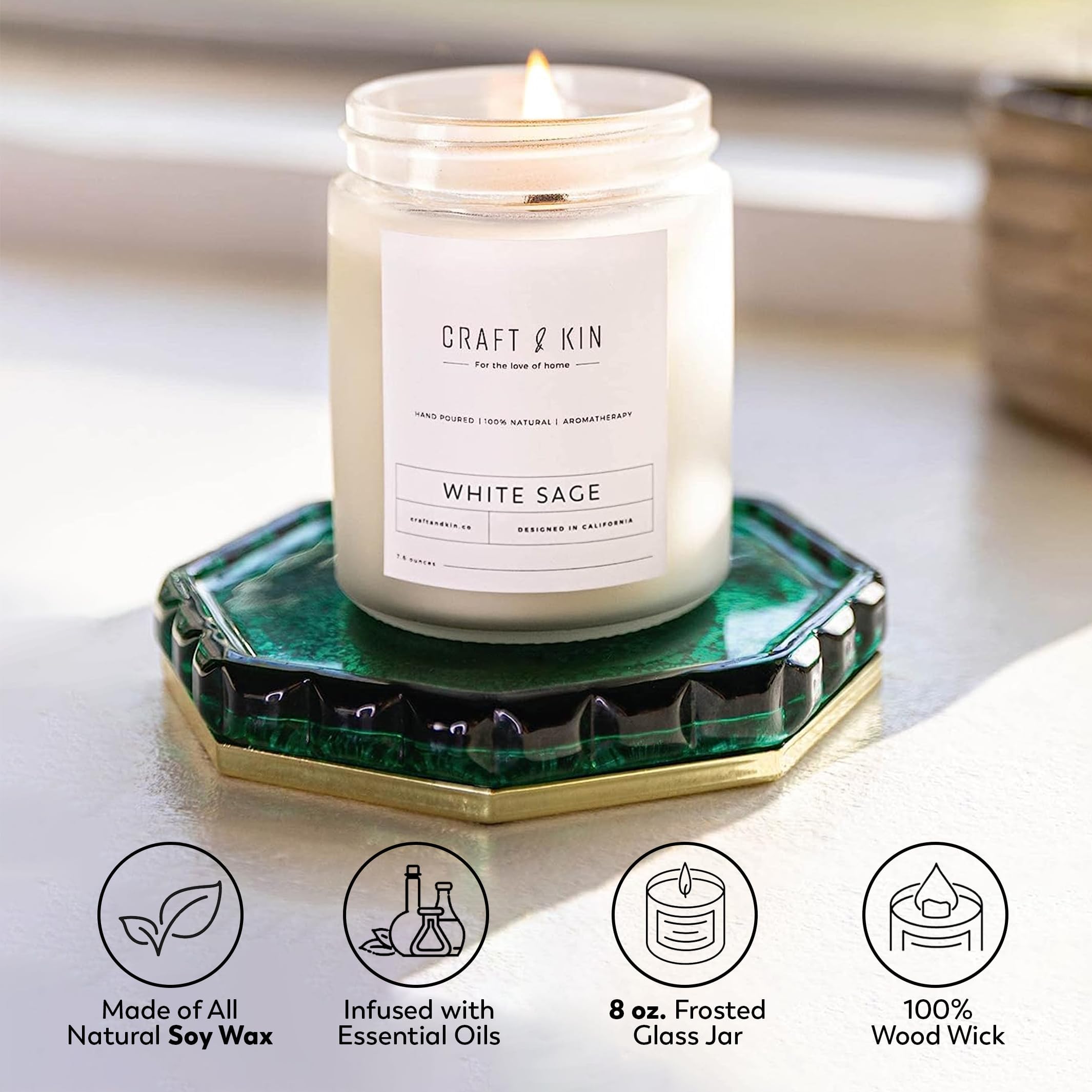 Craft & Kin vela encendida en sala, aroma potente que transforma ambientes