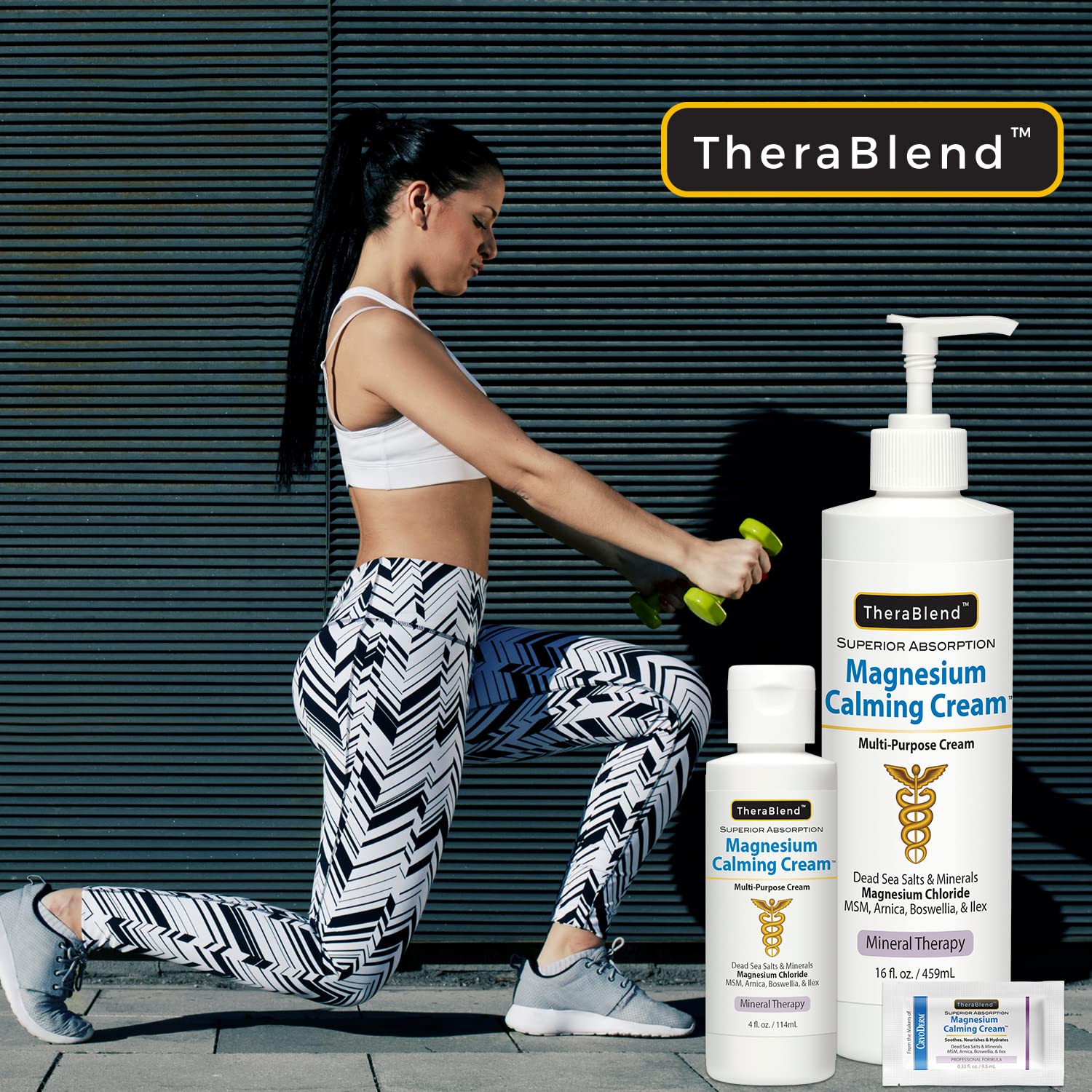 Envase abierto de CryoDerm mostrando cremosidad y fácil dispensado