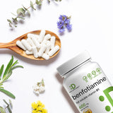 DEAL SUPPLEMENT producto en mesa estilo vida que sugiere uso diario y conveniencia