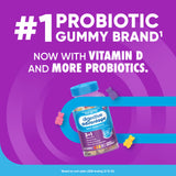 Digestive Advantage gomita en mano para comparar tamaño y porción