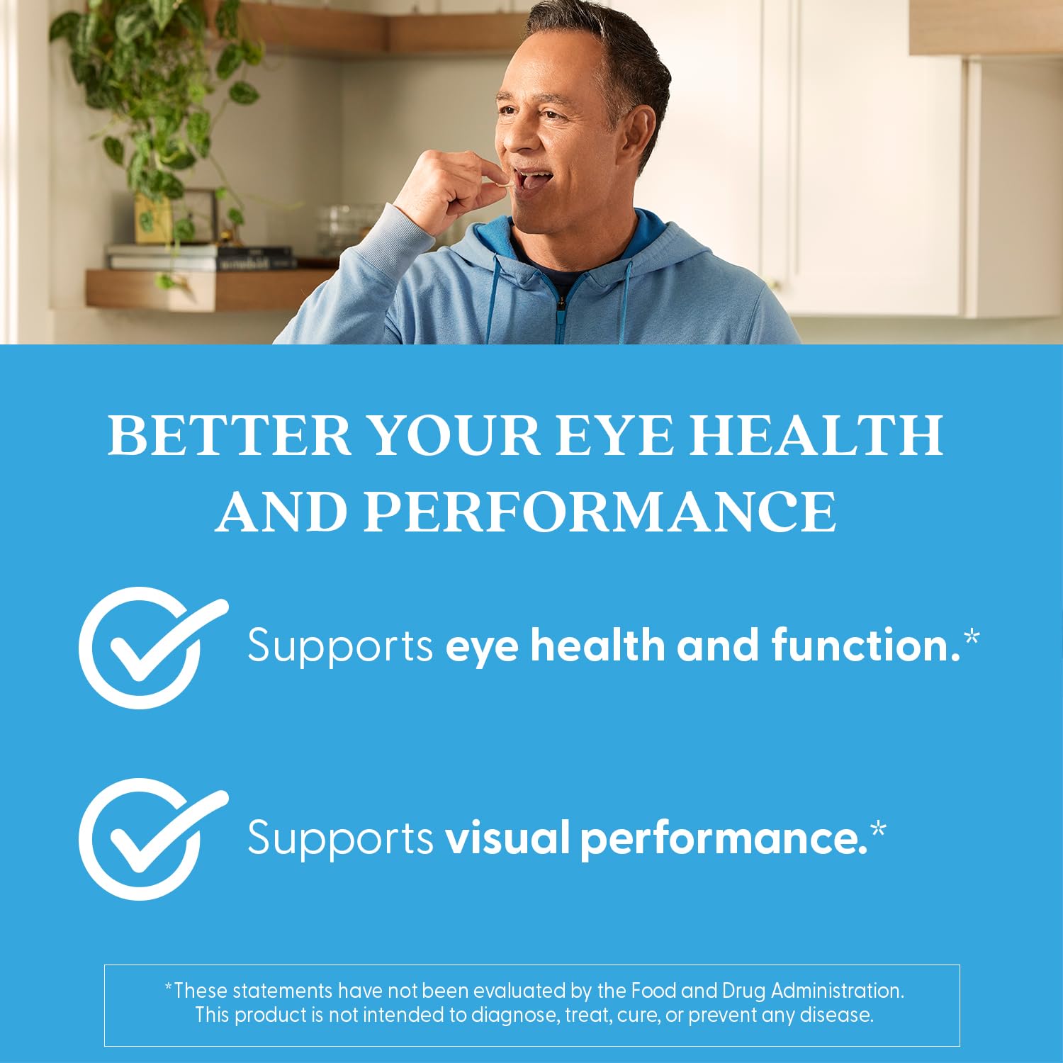 Doctor's Best cápsula en mano para comparar tamaño y dosificación visual