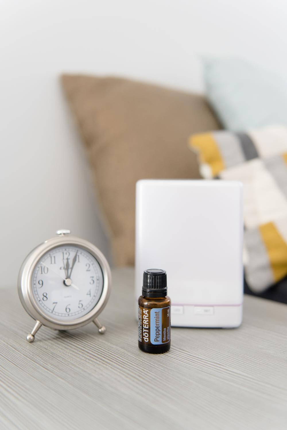 doTERRA Peppermint en encimera de cocina ilustrando uso doméstico seguro