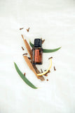 doTERRA On Guard en difusor generando vapor aromatico para ambiente acogedor