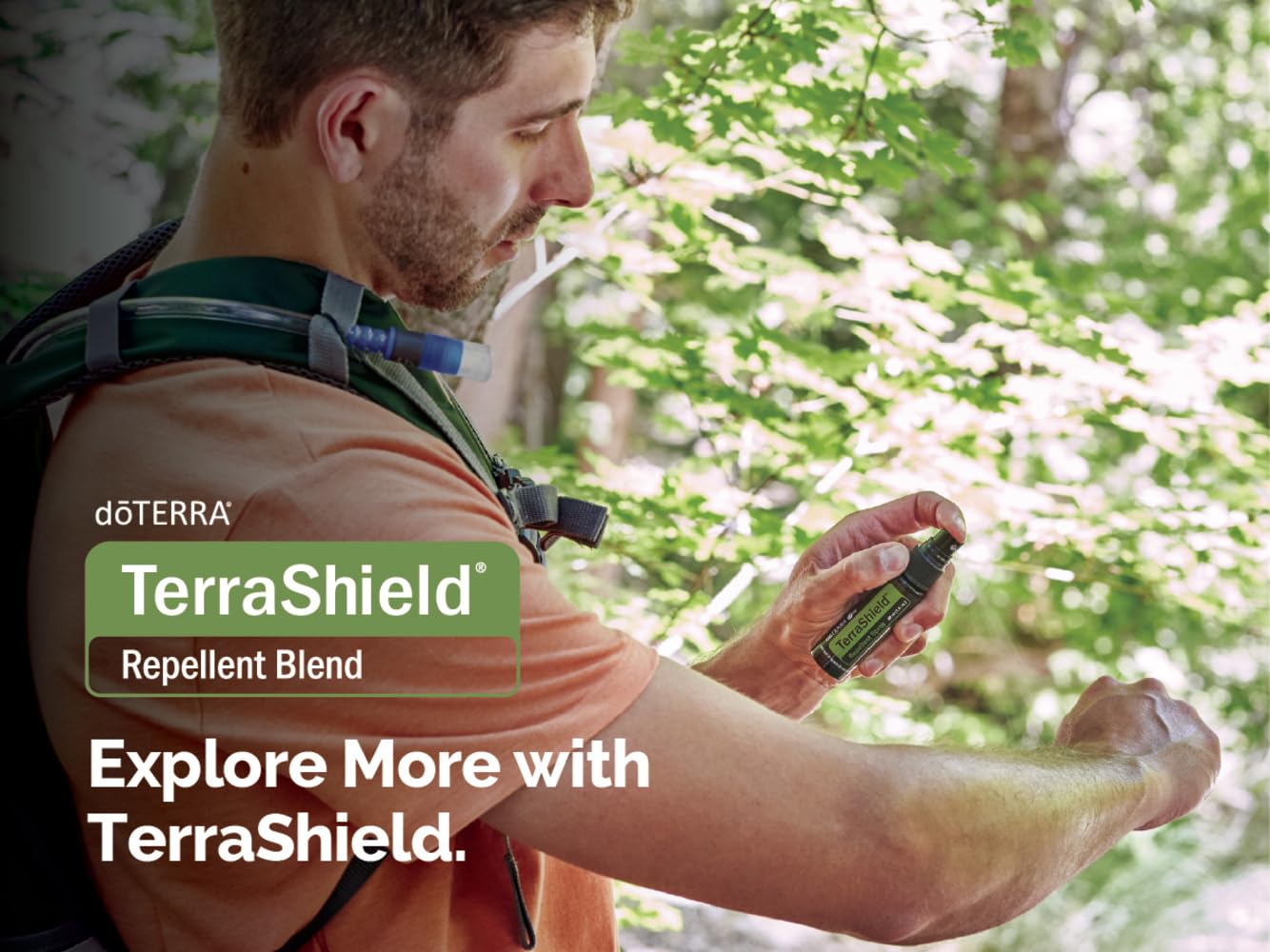 doTERRA Terrashield rociado en primer plano, demuestra cobertura uniforme